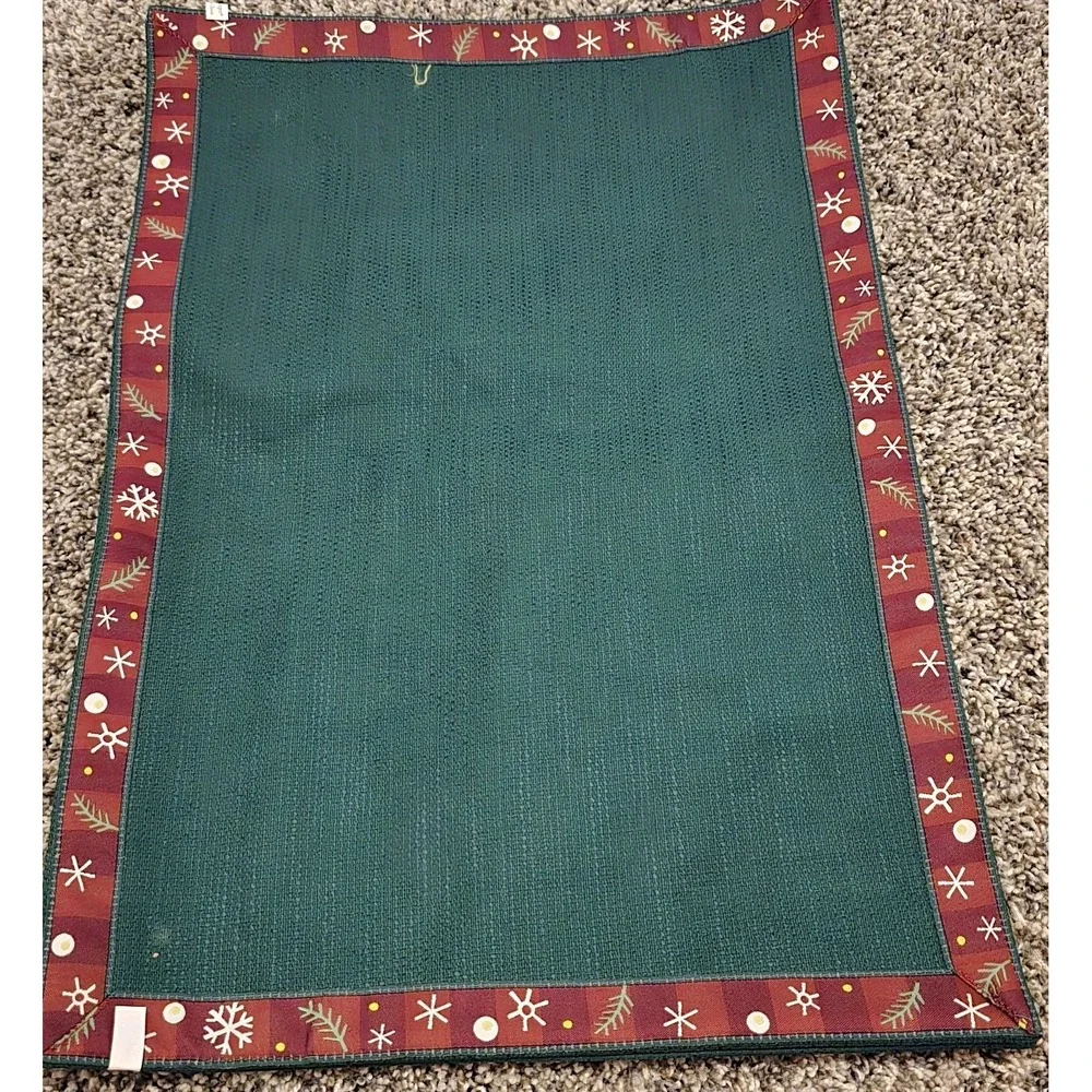 Longaberger Holiday Trim Placemat Set Of 2‎ Christmas Green 17 x 12